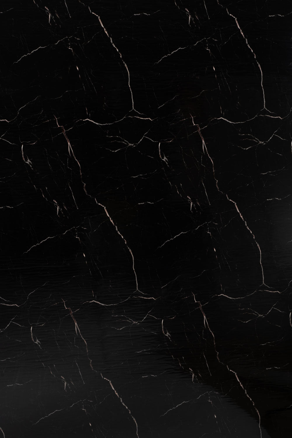 Nero Tunisi - Rotolo Adesivo da Parete Marmorizzato - 120x300 cm colore Nero e Beije 11697-4