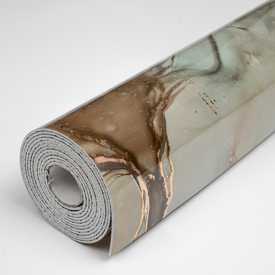 Rainforest Rotolo Adesivo da Parete Marmorizzato - 300x120 cm - Colore Verde e Oro.